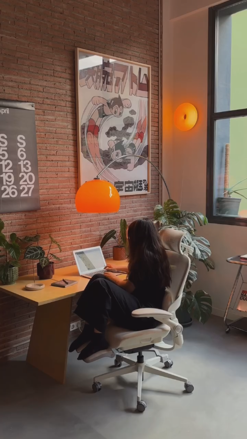 E80 muse ergonomic chair