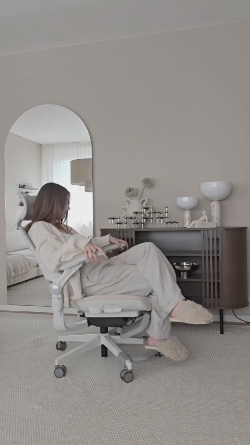 E80 muse ergonomic chair